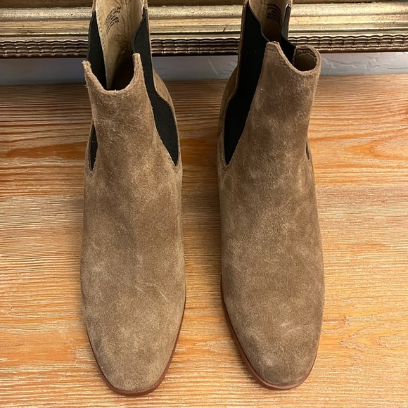 STEVE MADDEN RHIANNON Suede Leather Bootie - Size 8 - Picture 2 of 12